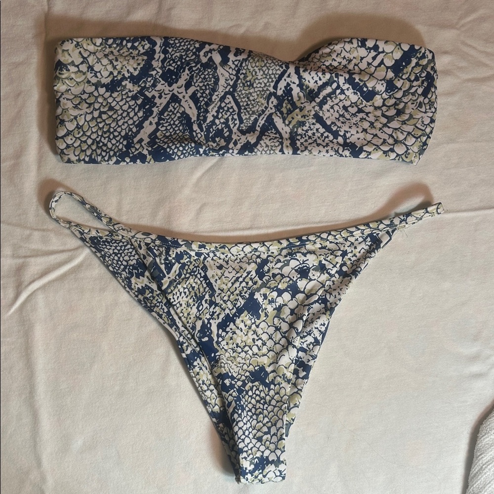 SHEIN Blue and White Snakeskin Bikini